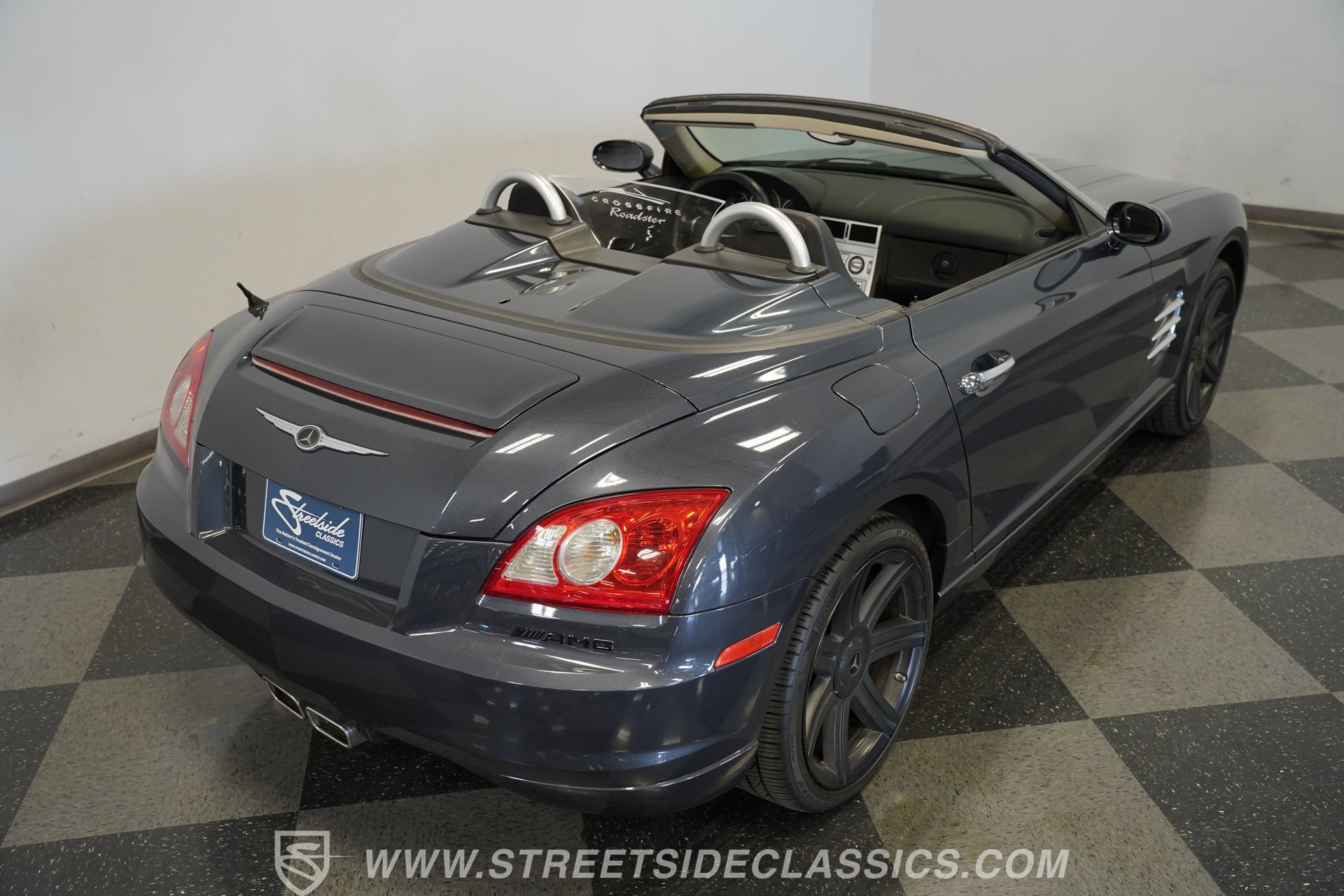Used 2006 Chrysler Crossfire Limited image 33