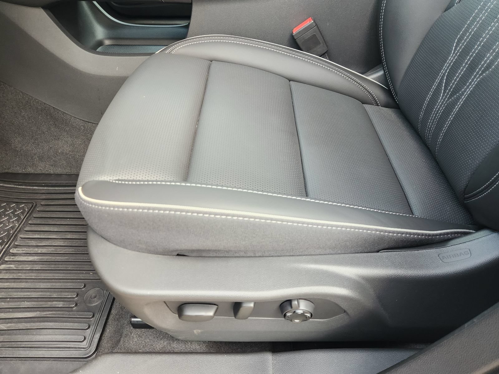 Used 2025 Buick Envision Avenir AWD/4WD image 28