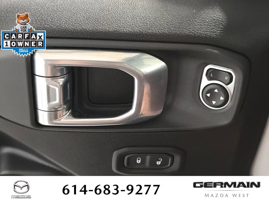 Used 2025 Jeep Wrangler Unlimited Rubicon w/ Safety Group AWD/4WD image 28
