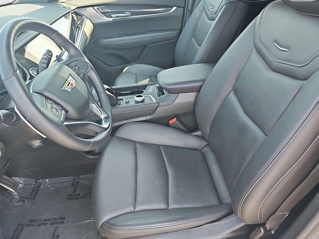 Used 2025 Cadillac XT6 Sport w/ LPO, Floor Liner Package image 17