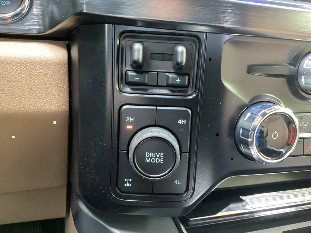 New 2025 Ford F250 Lariat w/ Black Appearance Package image 60