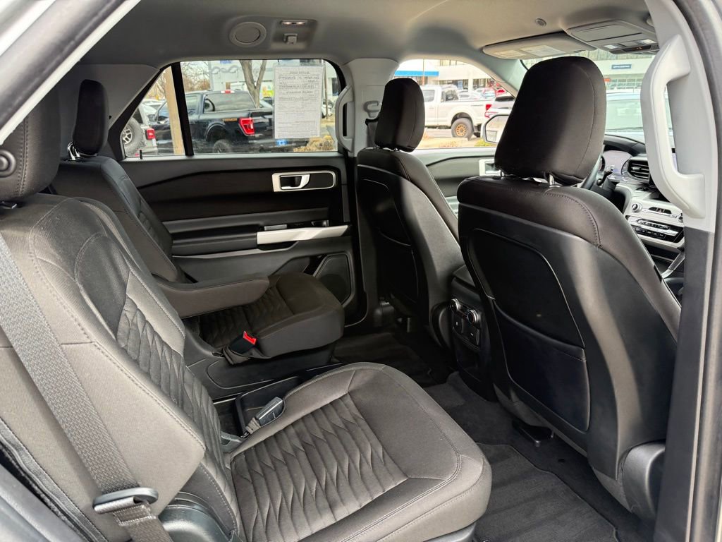 Used 2020 Ford Explorer XLT w/ Comfort Package AWD/4WD image 17