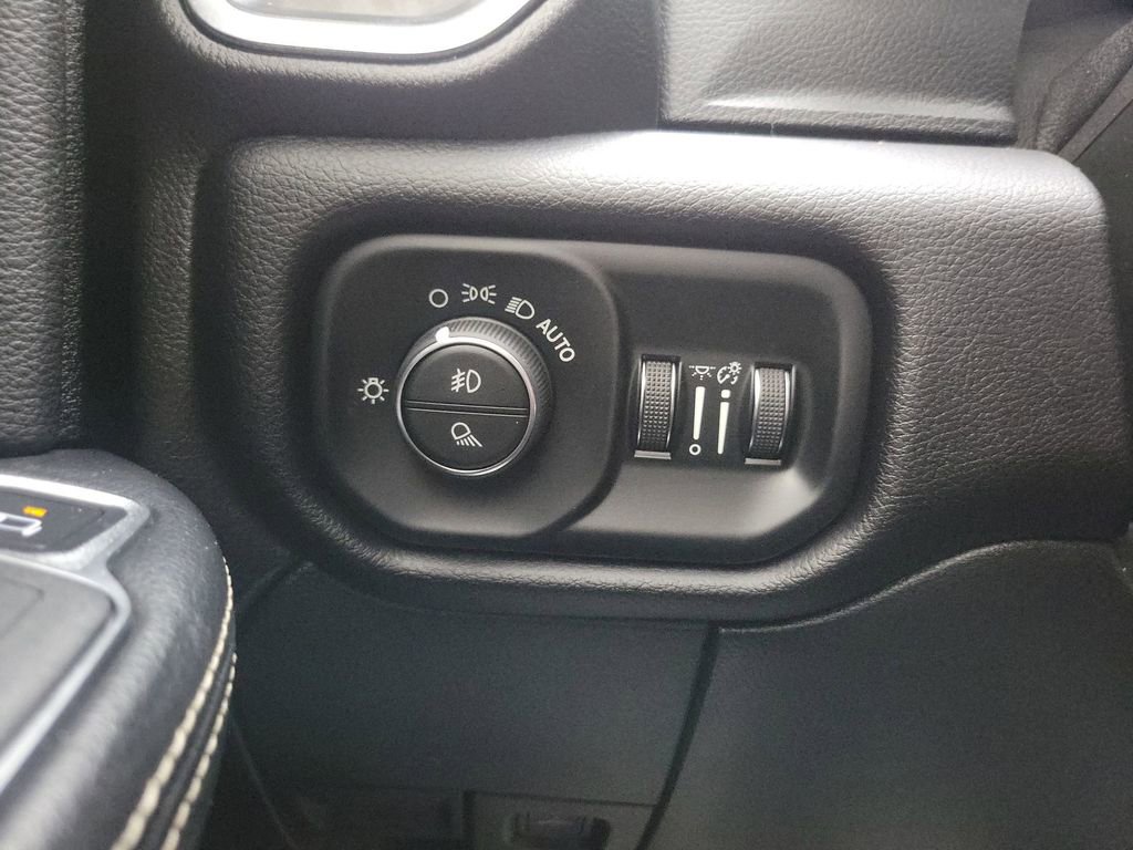 Used 2022 RAM 2500 Laramie AWD/4WD image 14