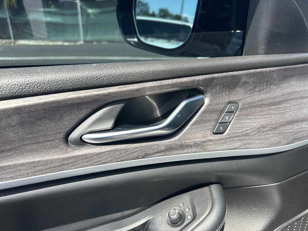 Certified 2023 Jeep Grand Cherokee Limited w/ Luxury Tech Group II image 37