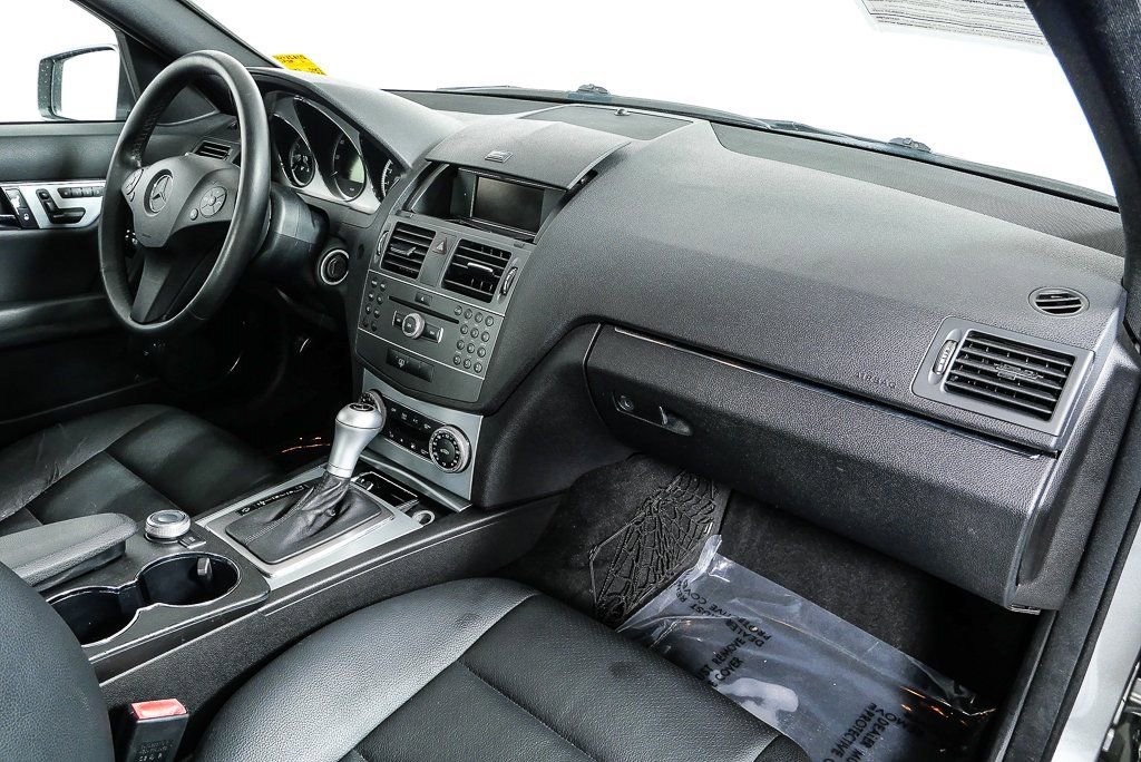 Used 2011 Mercedes-Benz C 300 Sedan image 23