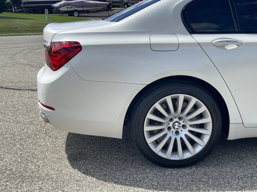 Used 2014 BMW 760Li RWD image 23