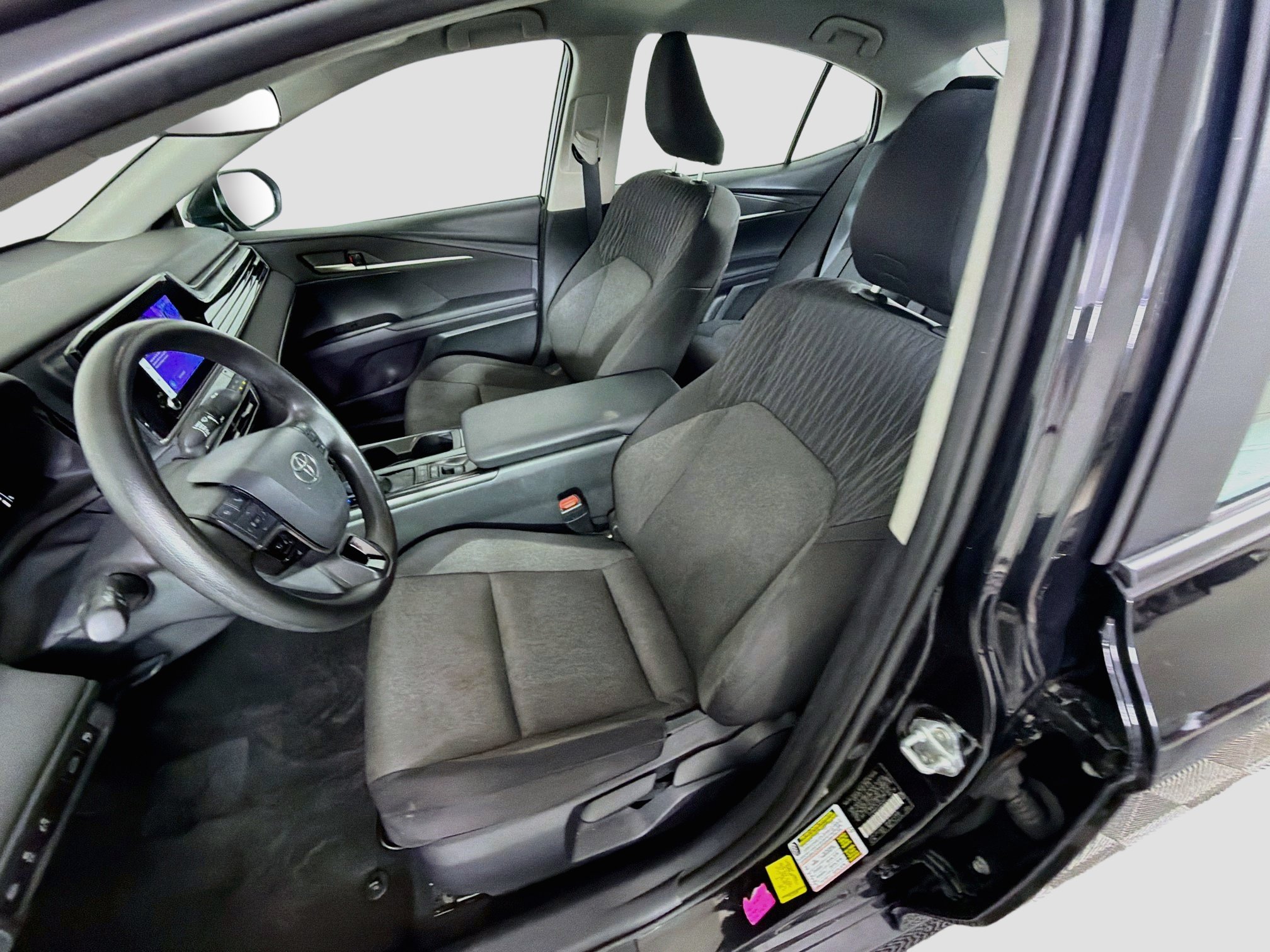Used 2025 Toyota Camry LE FWD image 13