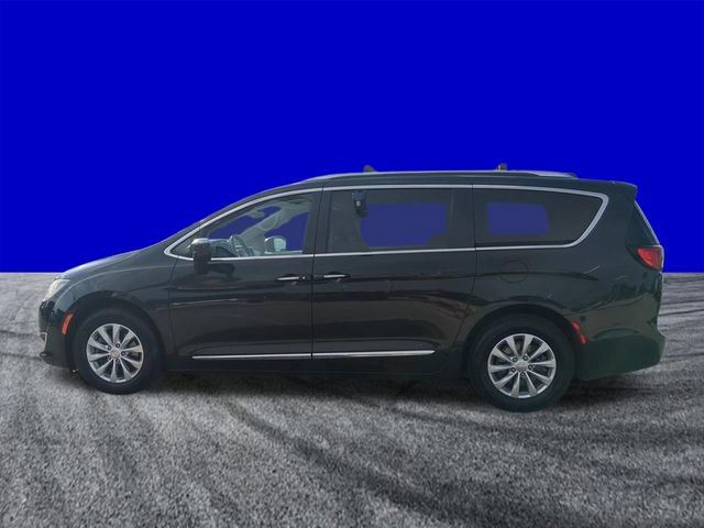 Used 2019 Chrysler Pacifica Touring-L FWD image 7