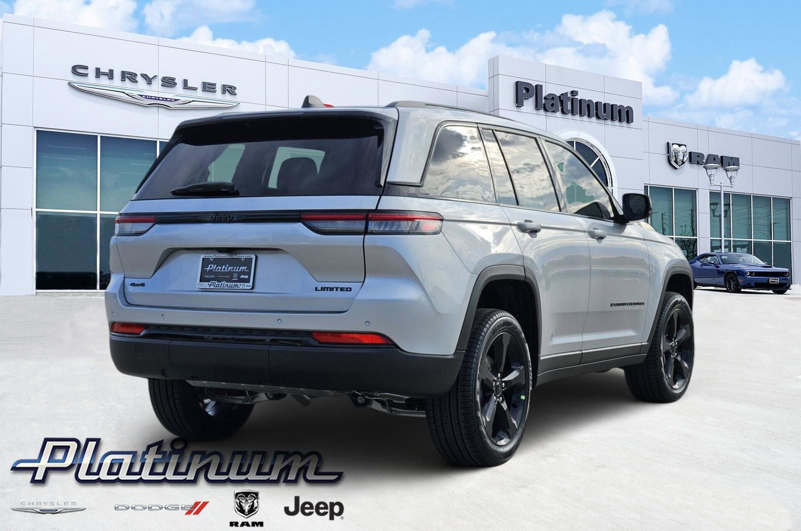 New 2025 Jeep Grand Cherokee Limited w/ Black Appearance Package AWD/4WD image 5
