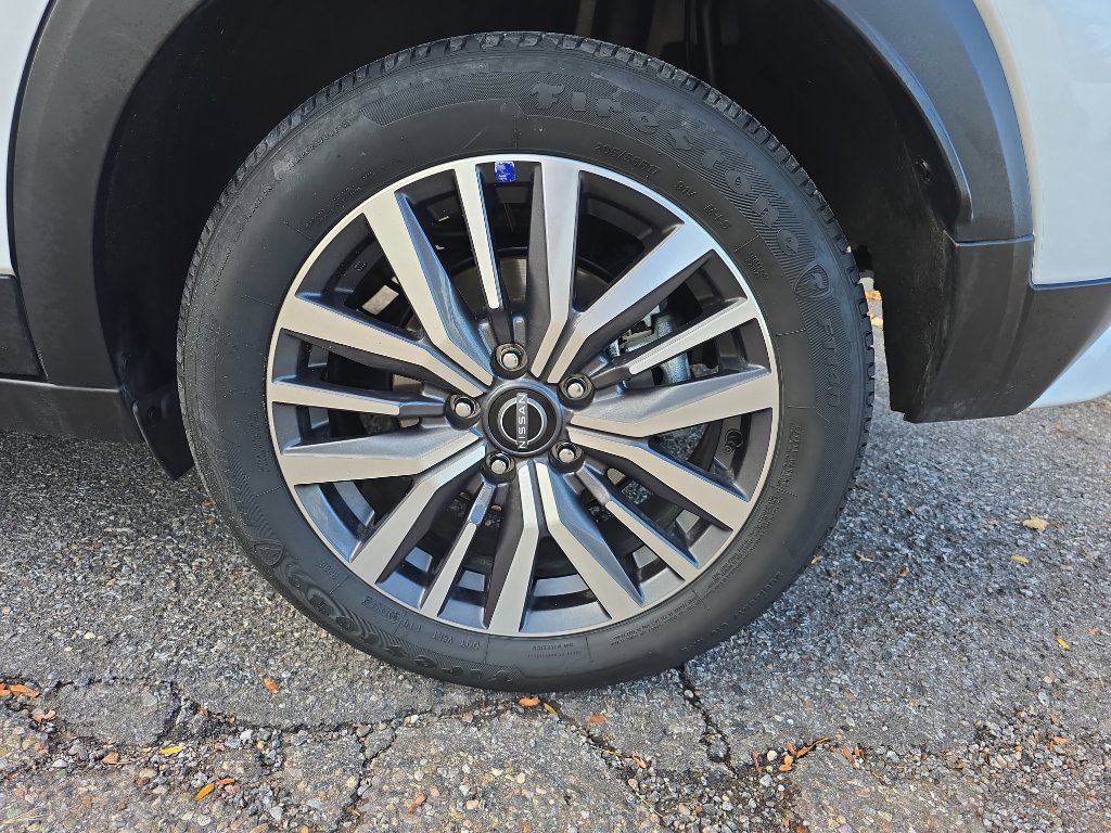 Used 2024 Nissan Kicks SV image 29