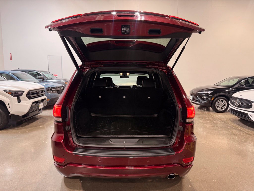 Used 2021 Jeep Grand Cherokee Laredo X RWD image 9