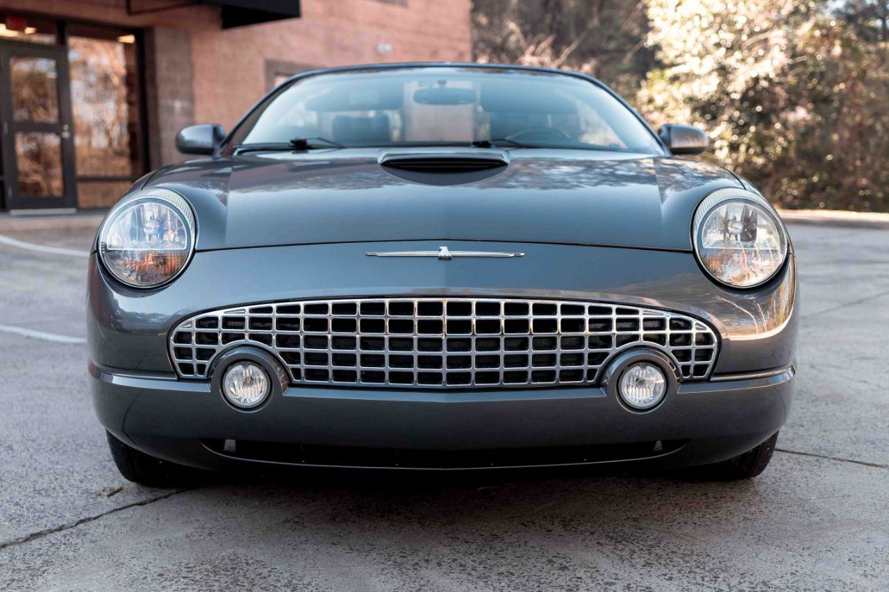 Used 2003 Ford Thunderbird Deluxe image 4