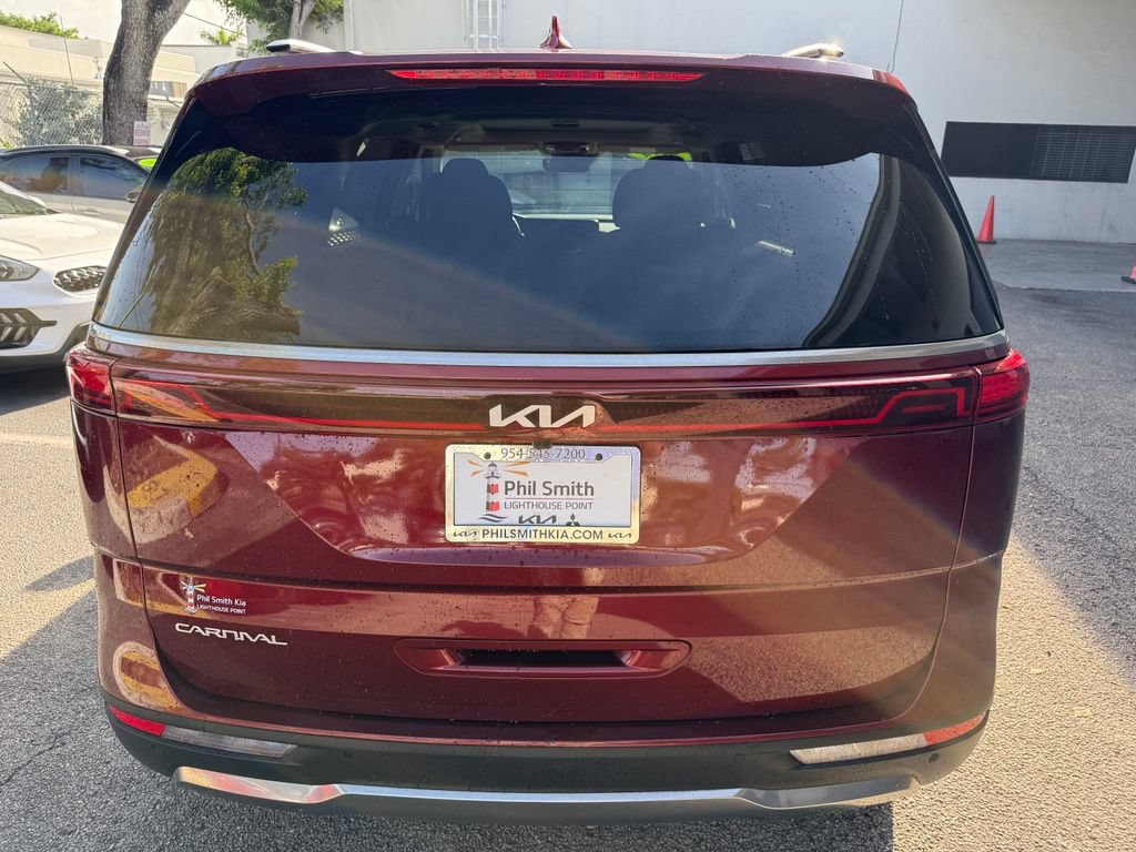Certified 2024 Kia Carnival SX Prestige FWD image 5