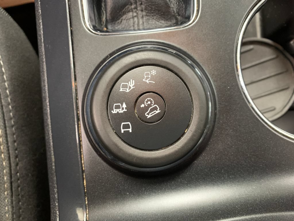 Used 2018 Ford Explorer XLT AWD/4WD image 29