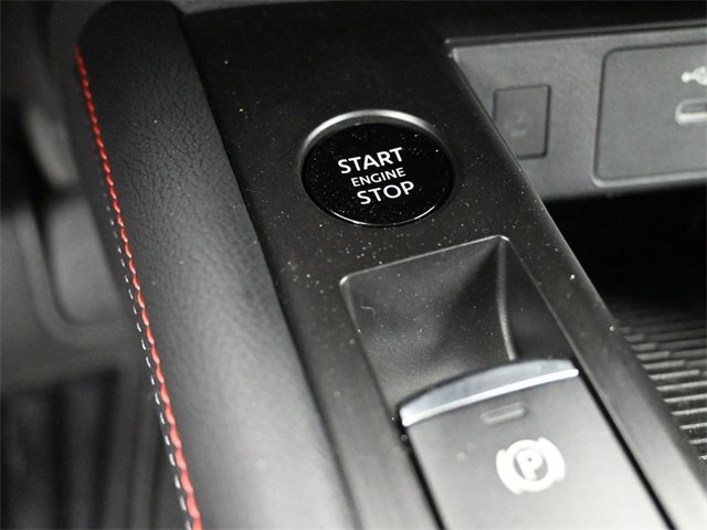 Used 2025 Nissan Kicks SR image 16