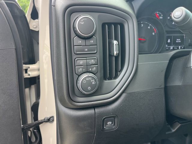 New 2026 Chevrolet Silverado 2500 Custom w/ Custom Value Package AWD/4WD image 20