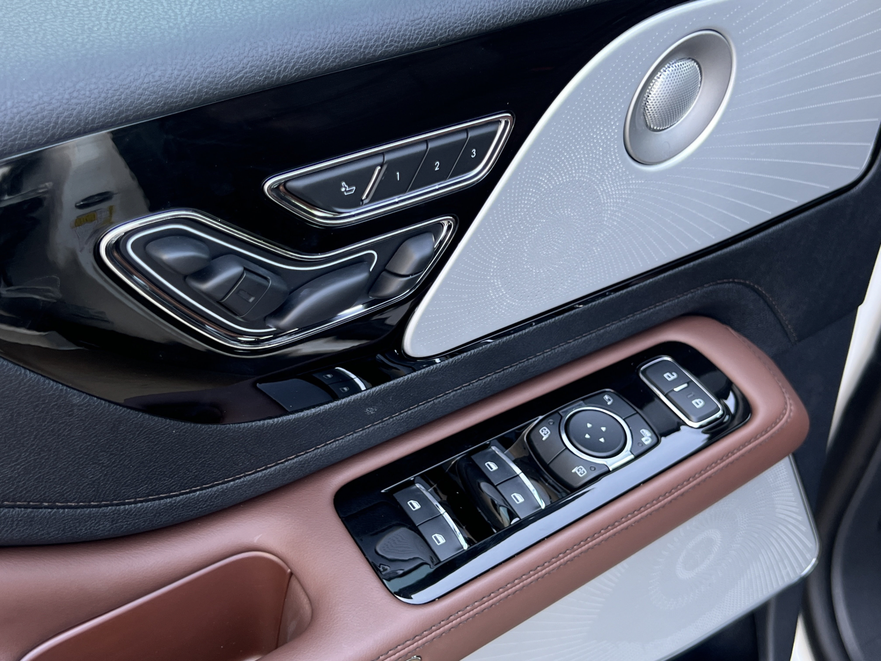 New 2026 Lincoln Aviator Reserve AWD/4WD image 11
