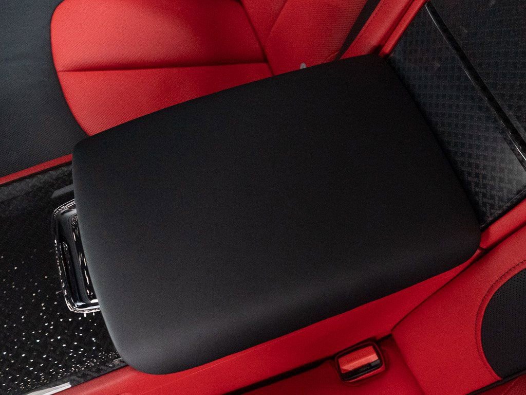 Used 2025 Rolls-Royce Cullinan Black Badge w/ Leather Finishing Pack AWD/4WD image 28