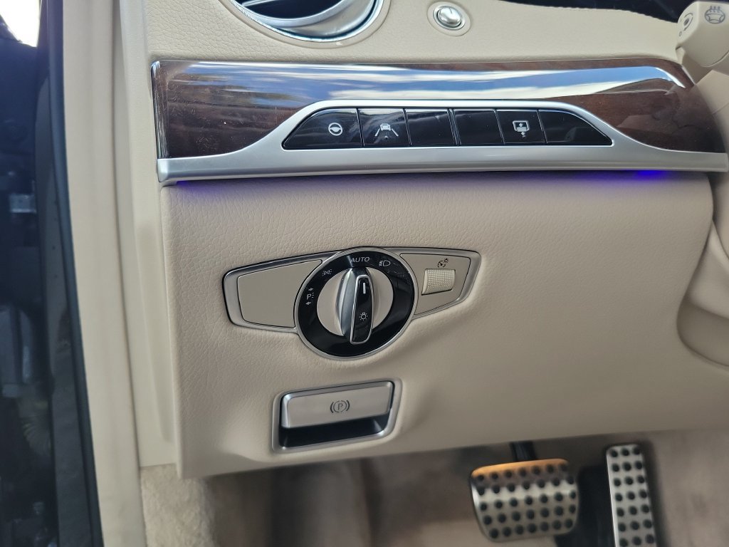 Used 2020 Mercedes-Benz S 560 4MATIC Sedan image 35