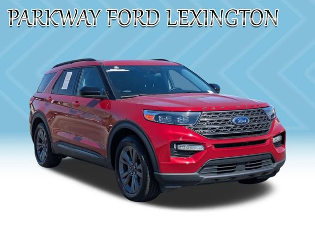 Used 2022 Ford Explorer XLT w/ Equipment Group 202A image 3
