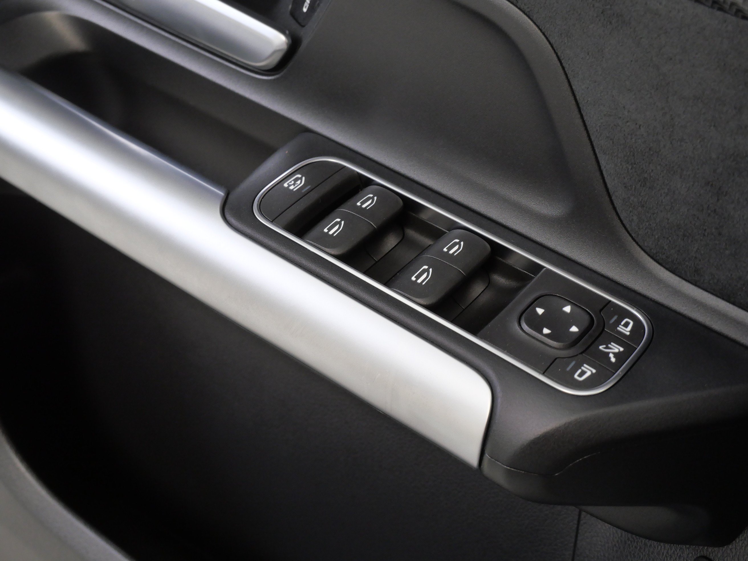 Certified 2023 Mercedes-Benz GLA 35 AMG 4MATIC image 28