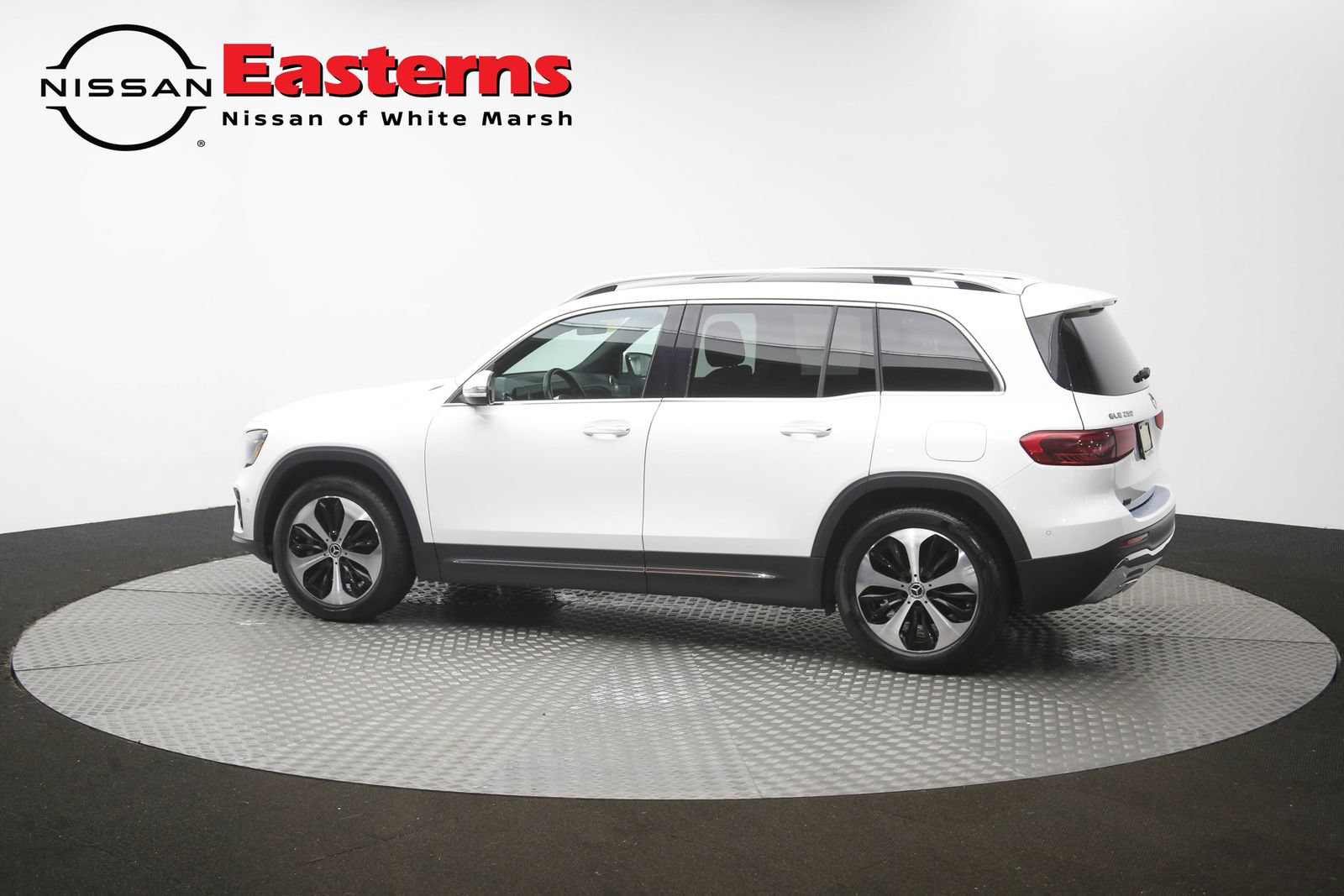 Used 2025 Mercedes-Benz GLB 250 w/ Exclusive Package image 64