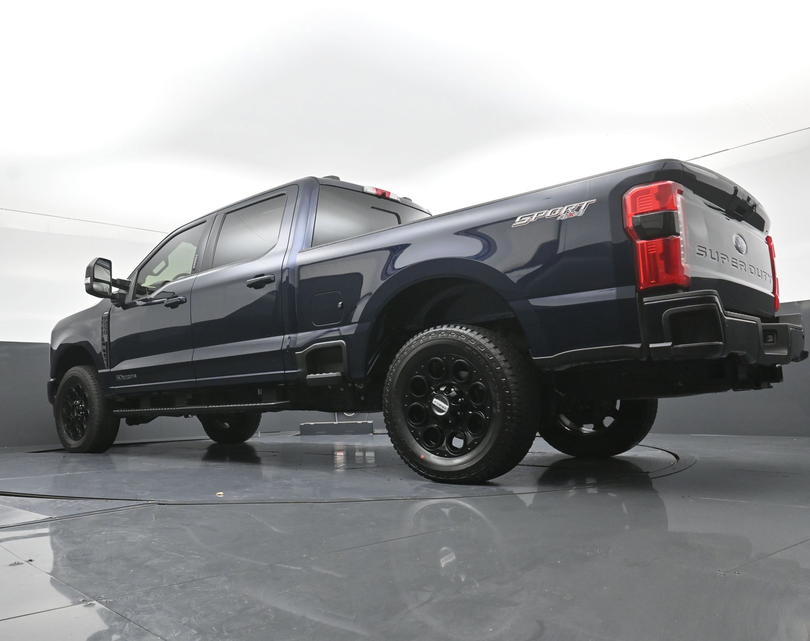 Used 2024 Ford F250 Lariat w/ Lariat Ultimate Package AWD/4WD image 32