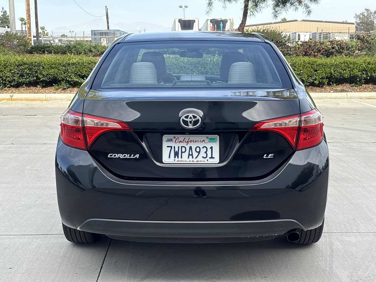 Used 2017 Toyota Corolla LE w/ Carpet Mat Package (TMS) FWD image 4