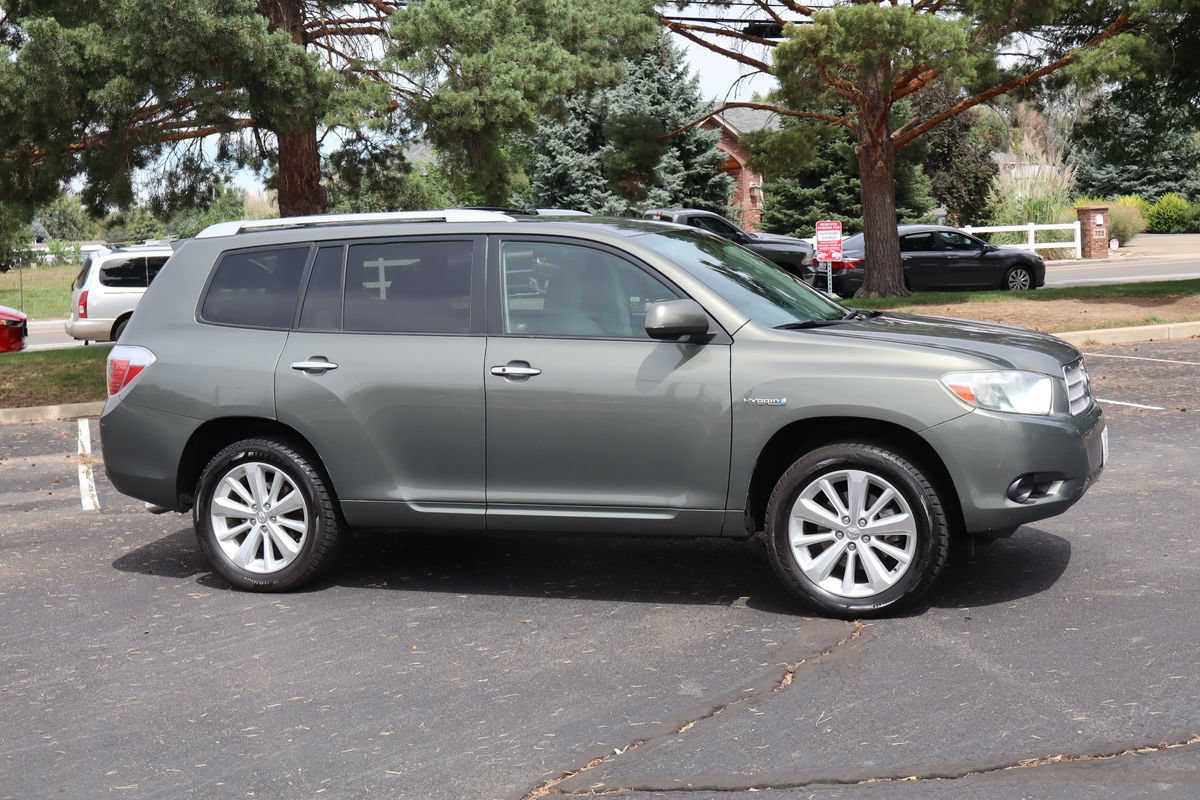Used 2010 Toyota Highlander 4WD Hybrid image 2
