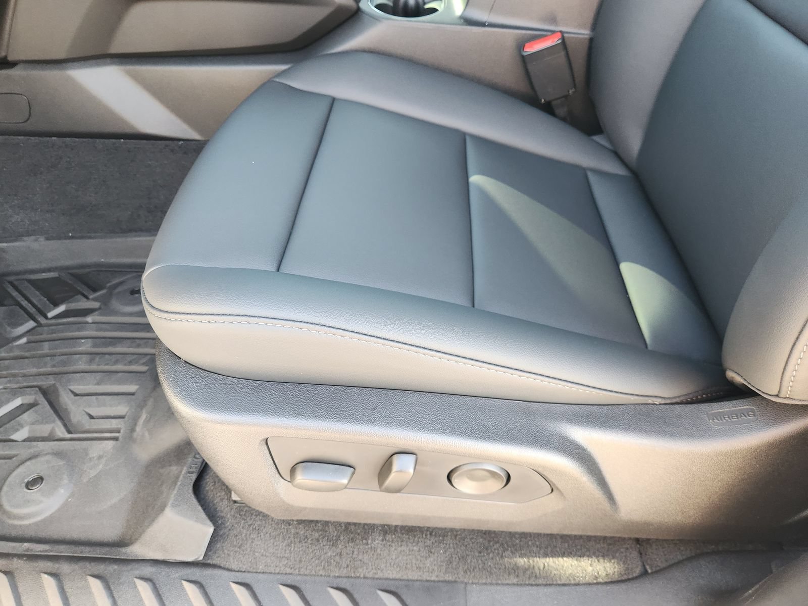 New 2026 GMC Canyon Elevation w/ Convenience Package RWD image 29