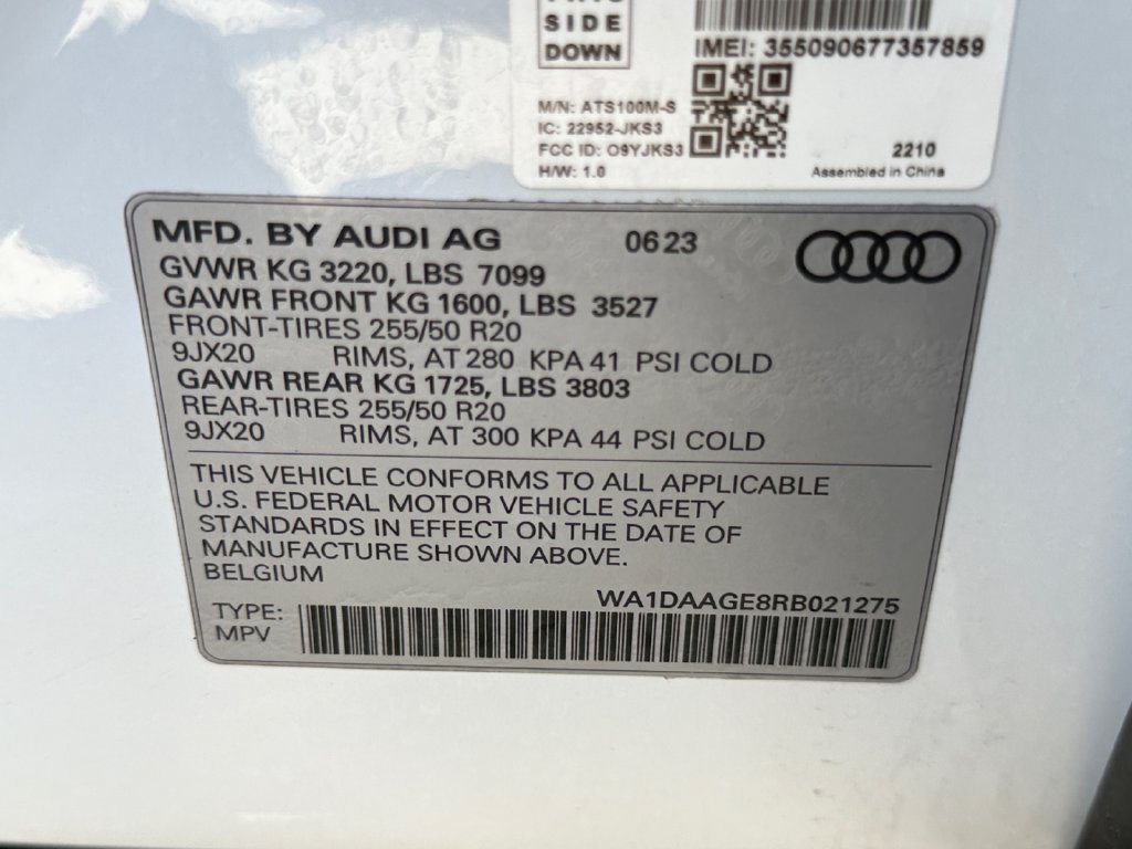 Used 2024 Audi Q8 e-tron Prestige w/ Prestige Package AWD/4WD image 28