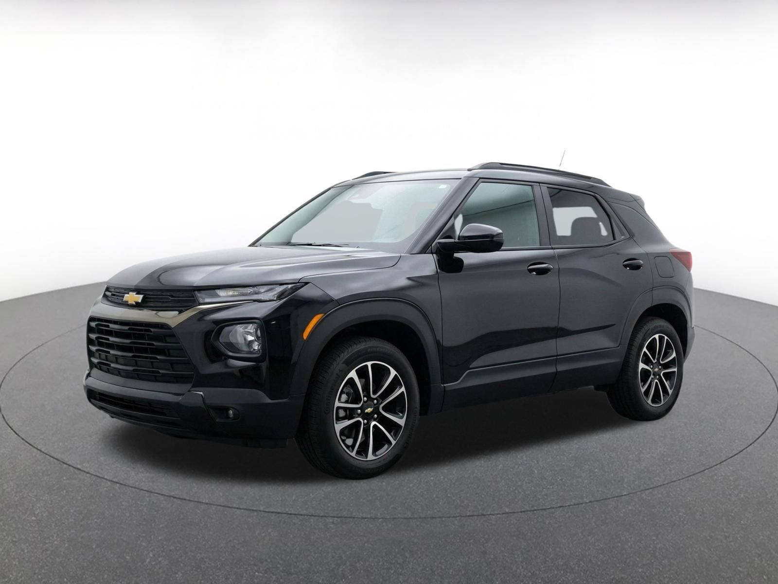 Used 2025 Chevrolet TrailBlazer LT FWD image 3