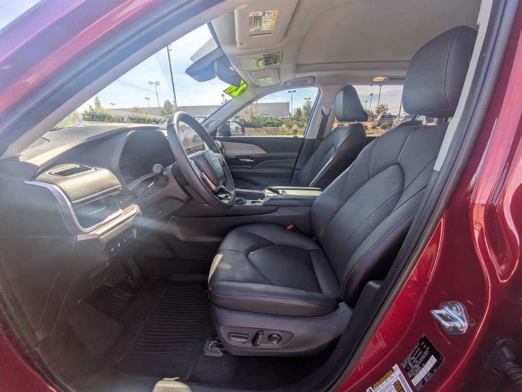Used 2026 Toyota Grand Highlander AWD Hybrid image 13