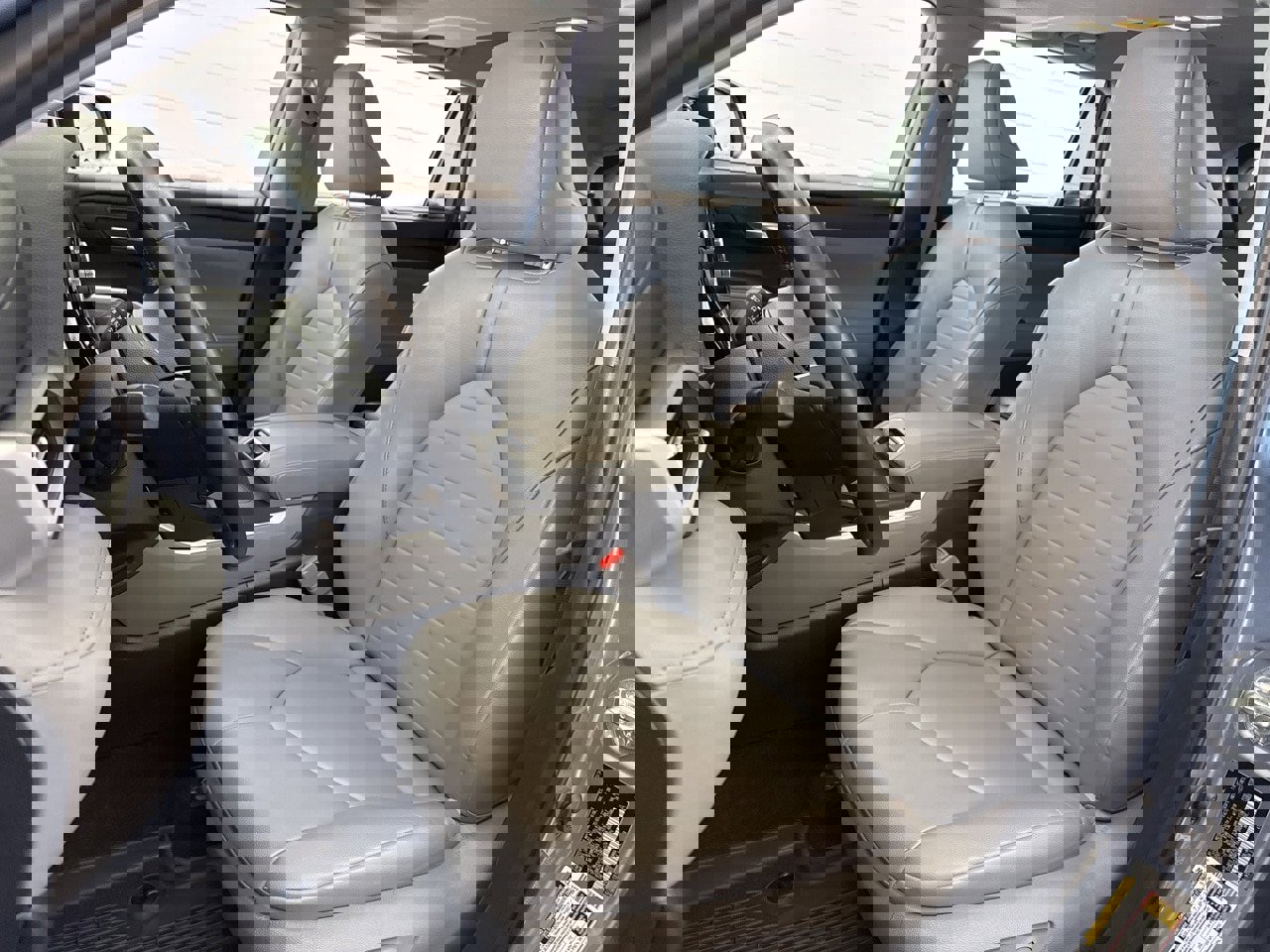 Certified 2024 Toyota Highlander XLE image 16