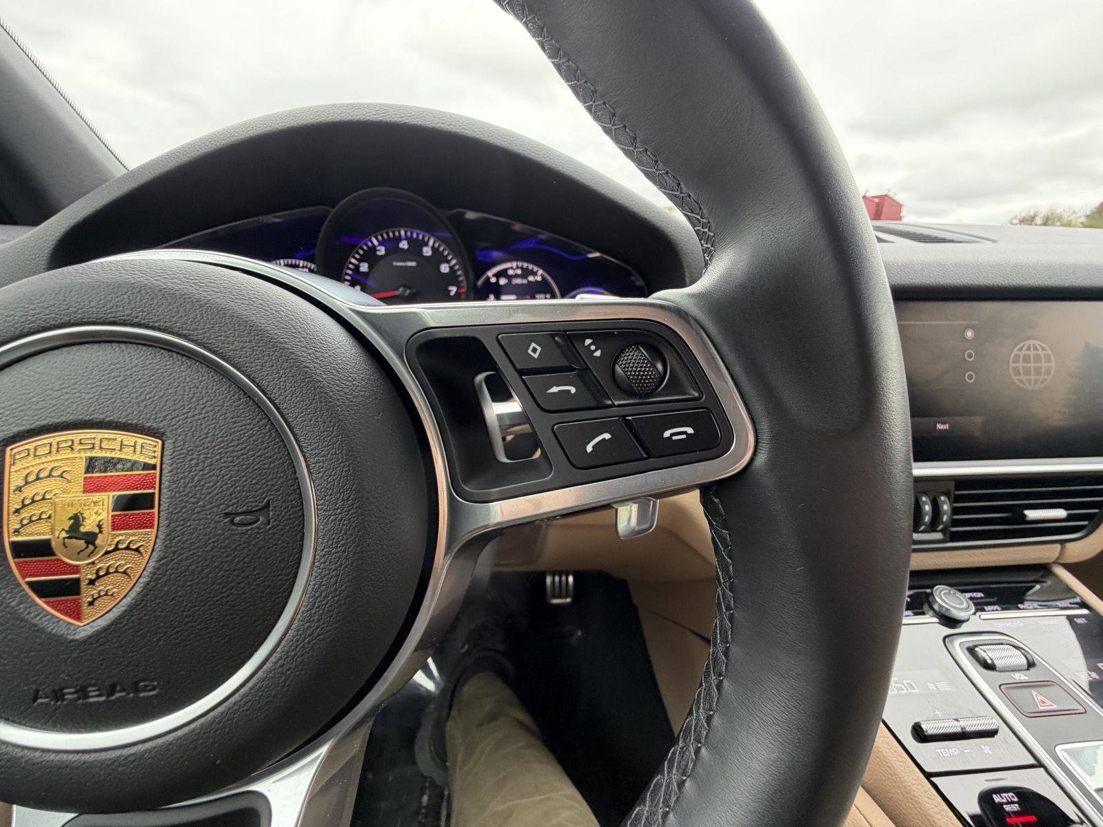 Used 2023 Porsche Cayenne S Platinum AWD/4WD image 18