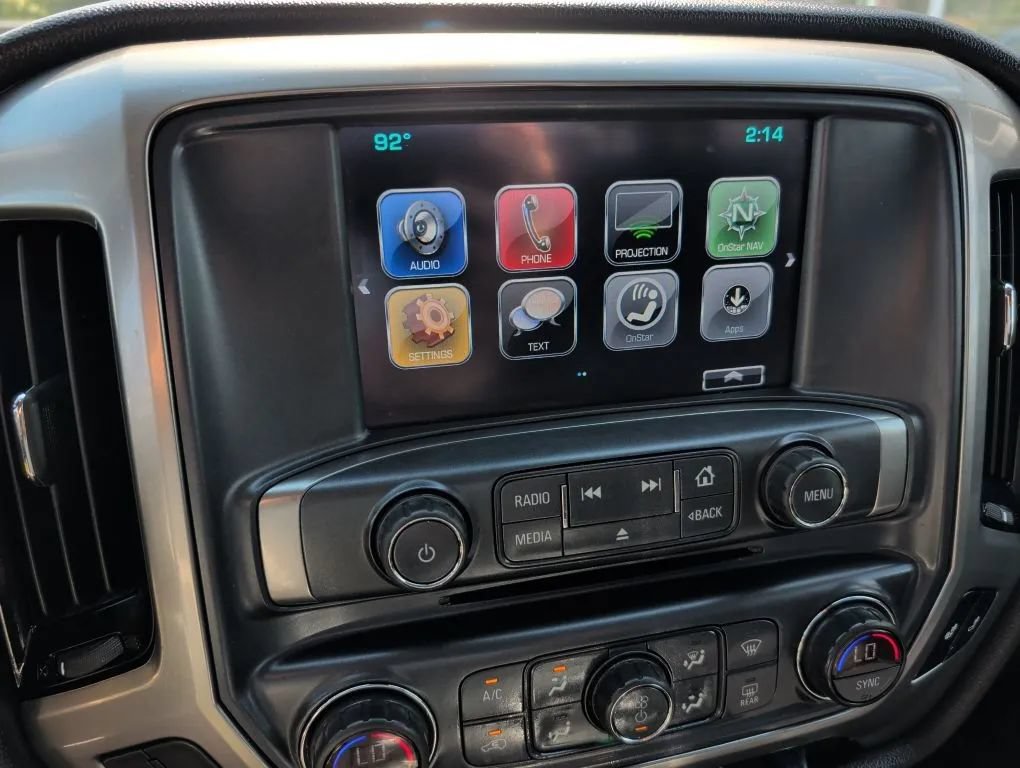 Used 2018 Chevrolet Silverado 1500 LT w/ All Star Edition AWD/4WD image 2