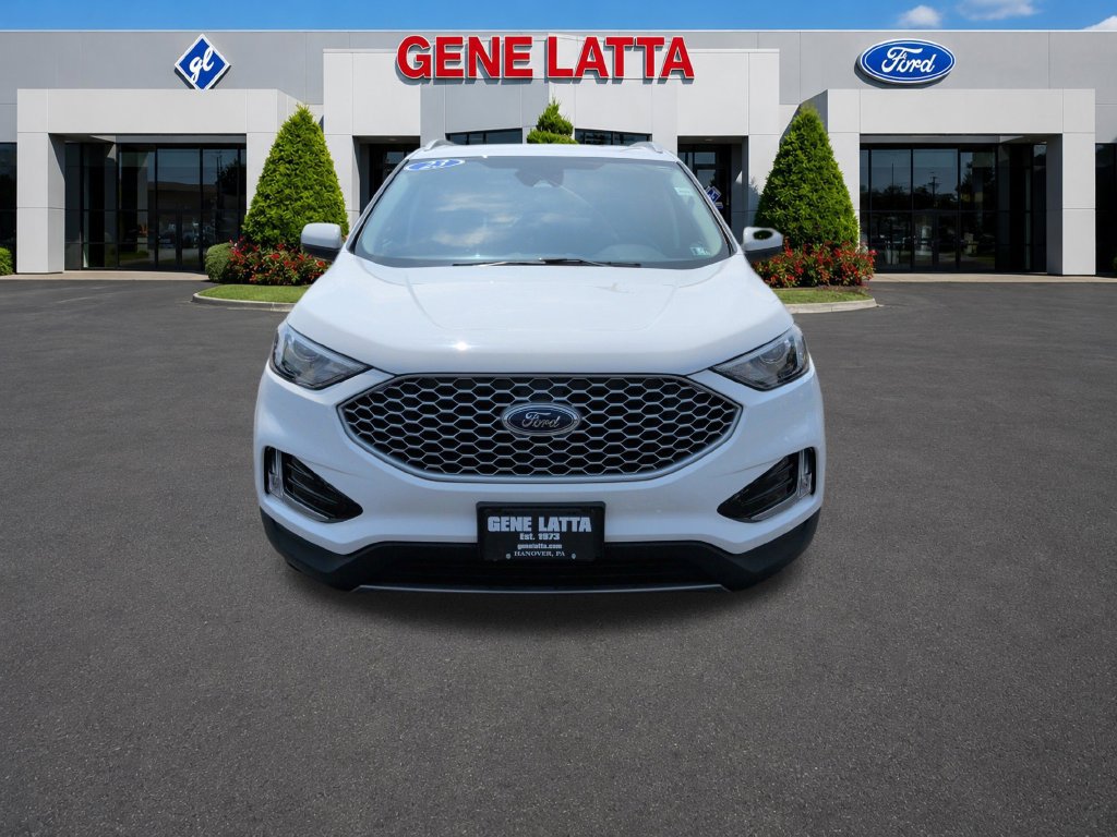 Certified 2023 Ford Edge SEL w/ Convenience Package AWD/4WD image 2