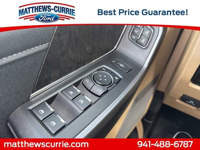 New 2026 Ford F250 Lariat w/ Black Appearance Package image 28