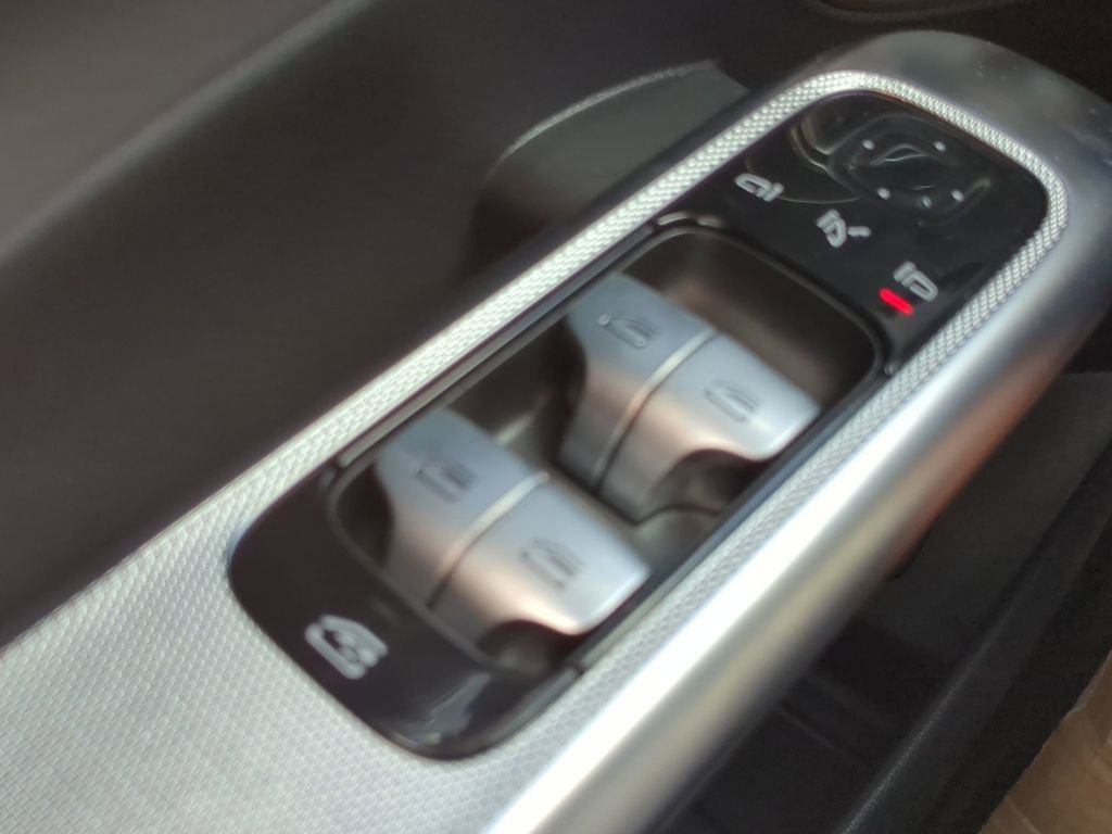 Certified 2026 Mercedes-Benz GLC 300 4MATIC image 10