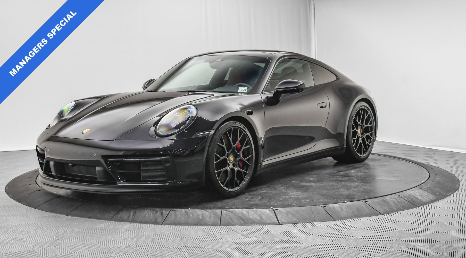 Used 2024 Porsche 911 Carrera GTS image 3