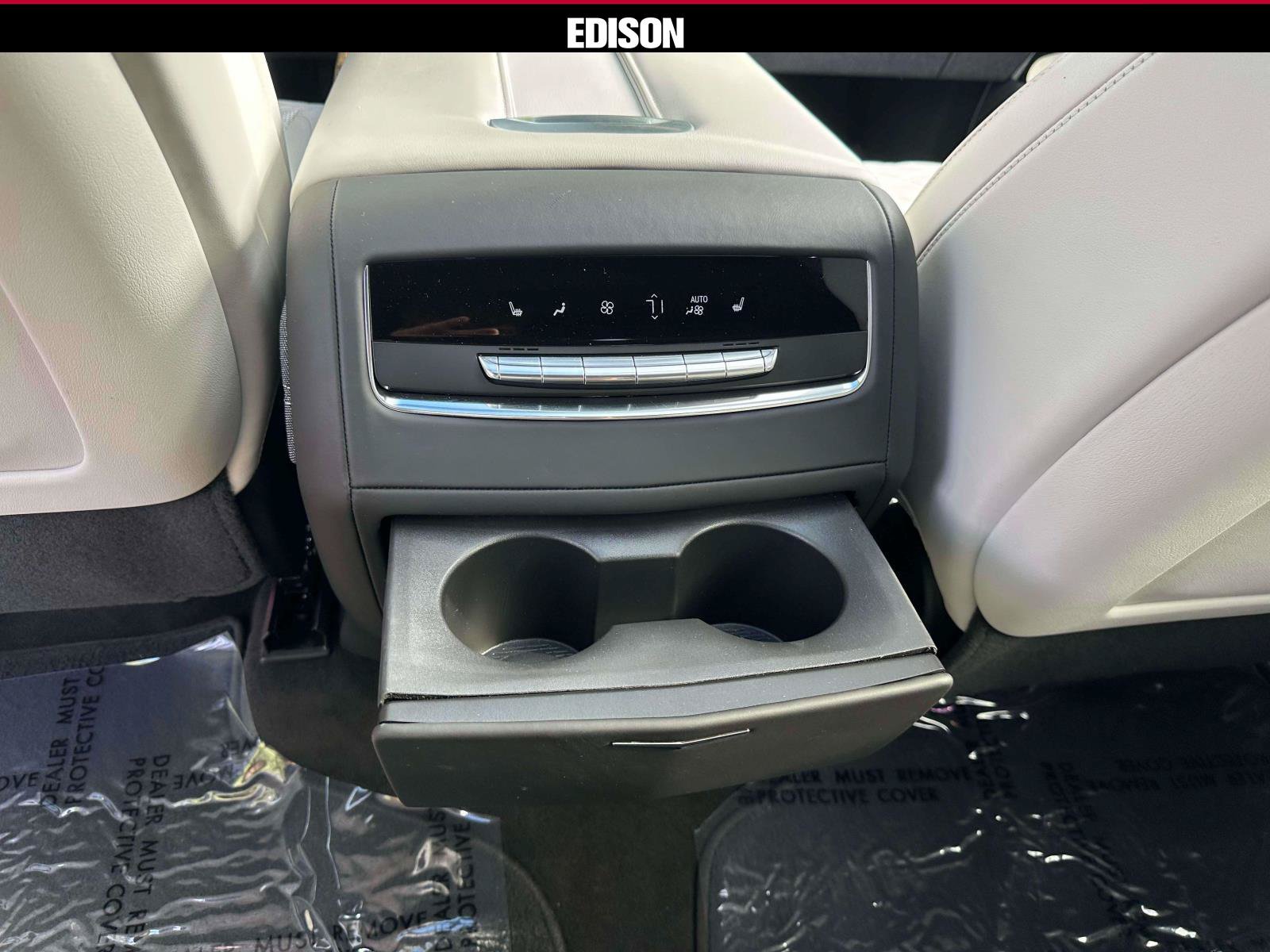 Used 2025 Cadillac Escalade Sport Platinum AWD/4WD image 12