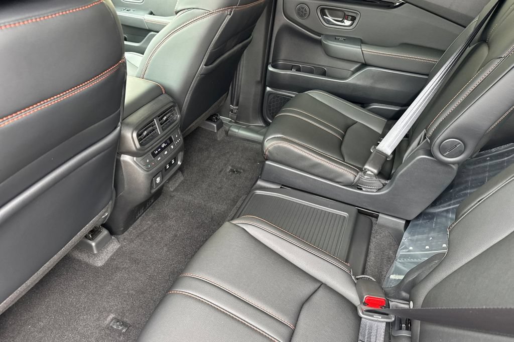New 2026 Honda Pilot TrailSport image 13