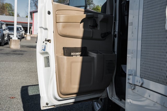 Used 2009 Chevrolet Express 3500 image 31