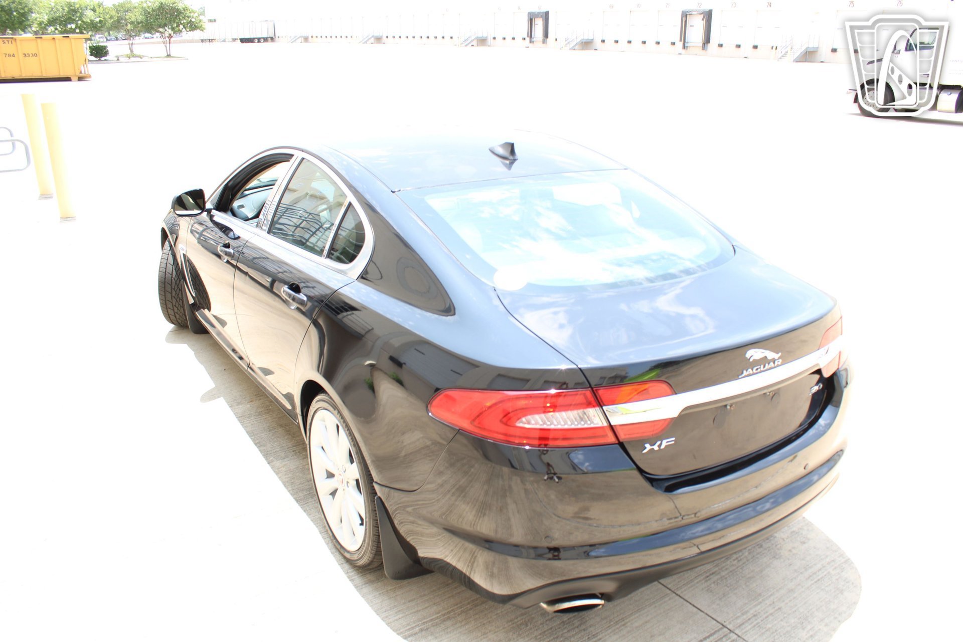 Used 2014 Jaguar XF 3.0 RWD image 24