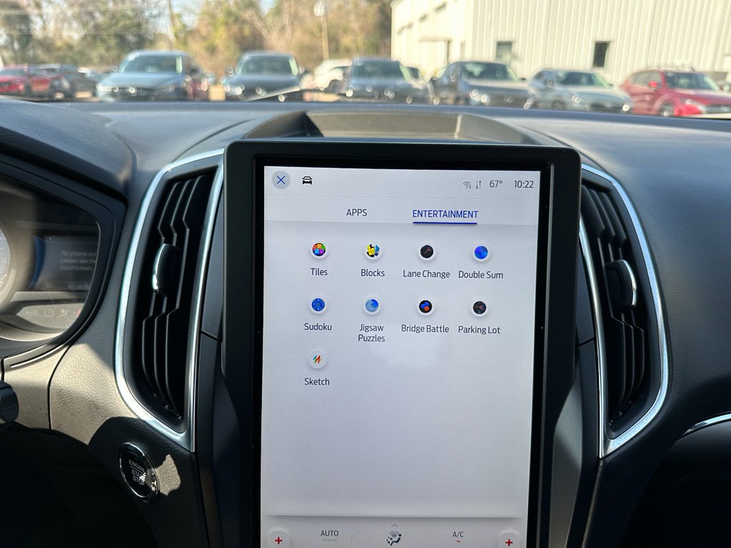 Used 2024 Ford Edge Titanium image 13