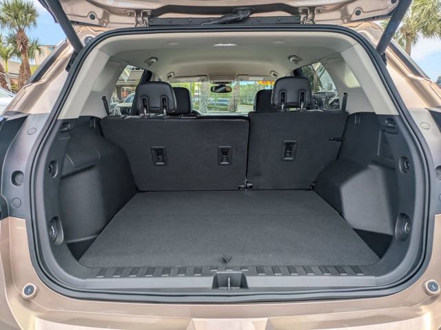 Used 2018 GMC Terrain SLT w/ Preferred Package FWD image 16