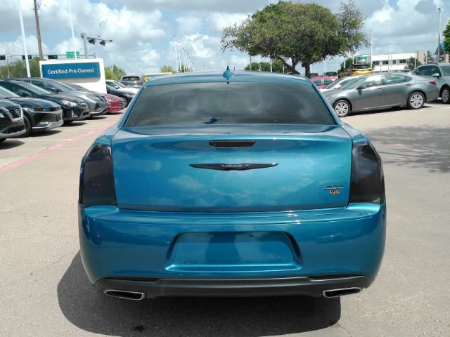 Used 2023 Chrysler 300 Touring w/ Sport Appearance Package image 7