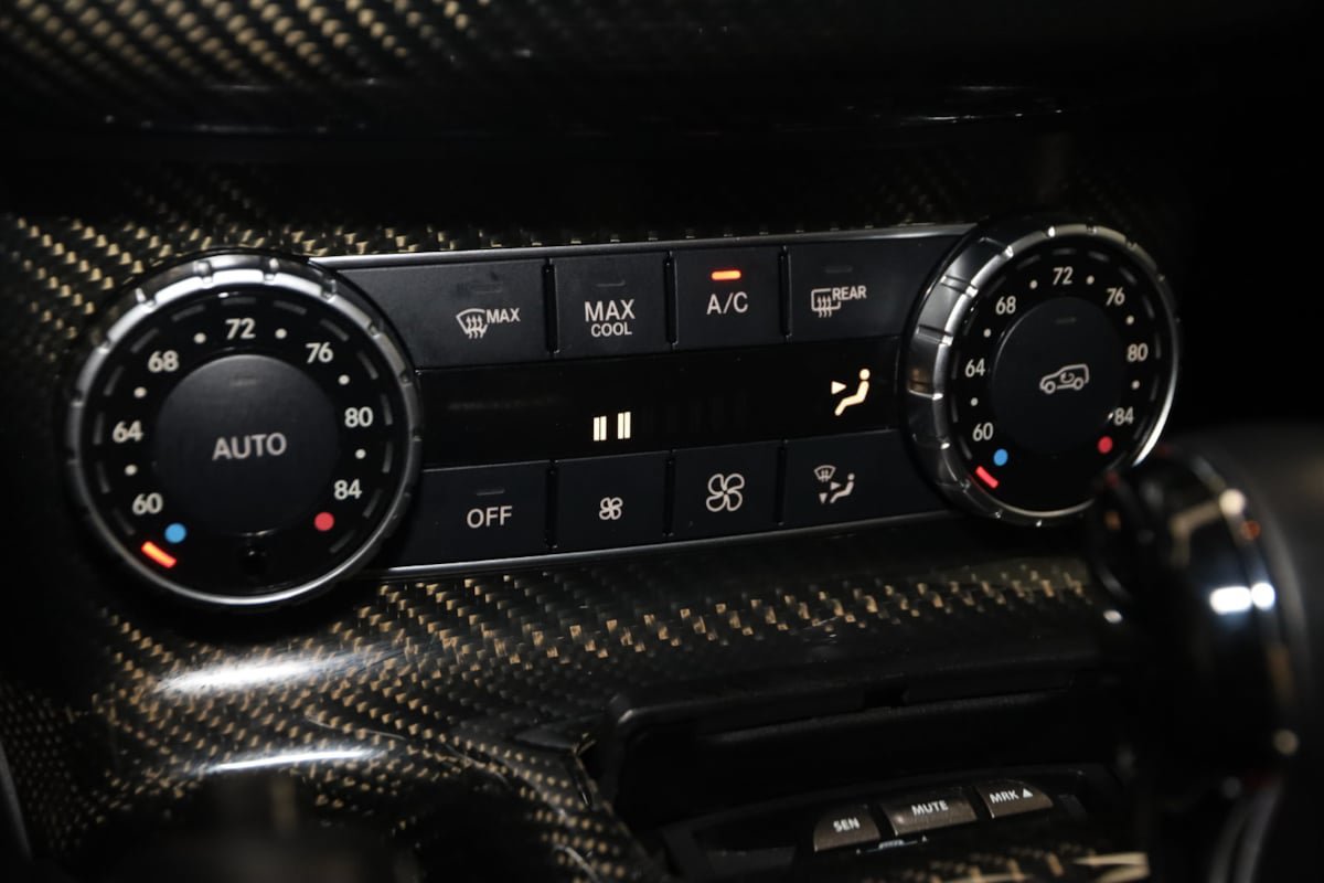 Used 2017 Mercedes-Benz G 550 Squared image 40