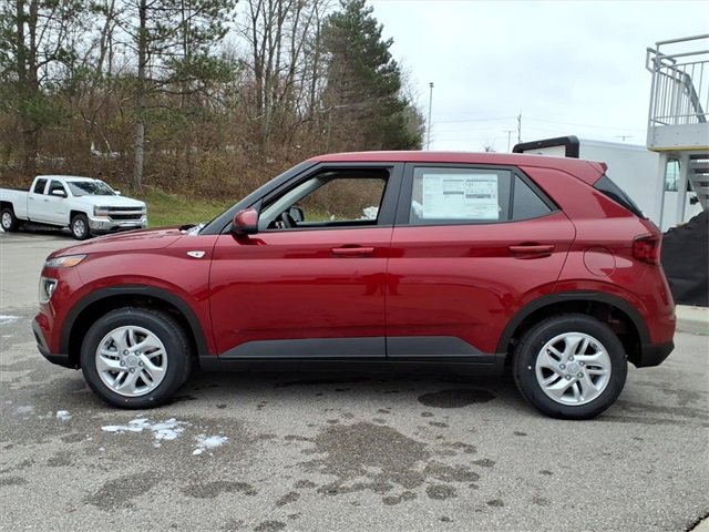 New 2026 Hyundai Venue SE image 4