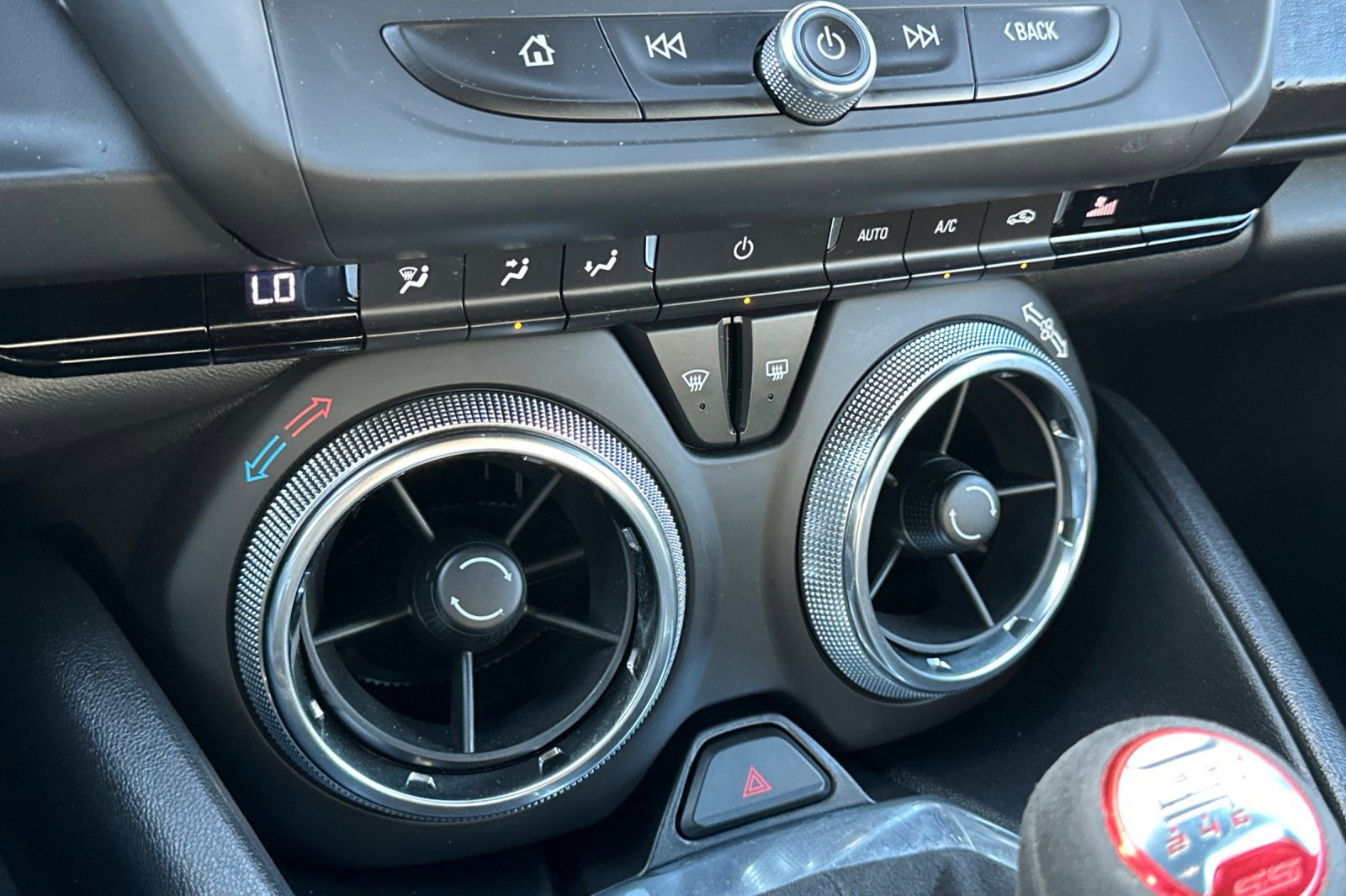 Used 2018 Chevrolet Camaro SS image 27